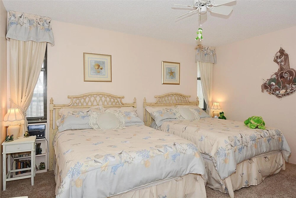 Beach Hollow 425 Lekites Ave by Long & Foster