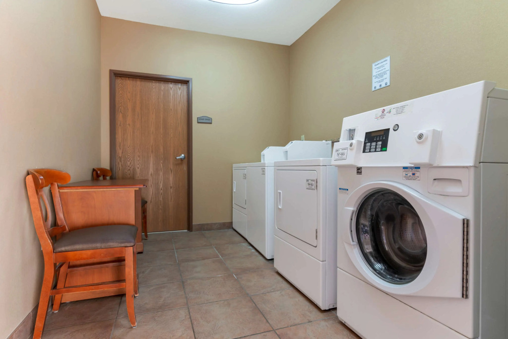 Best Western Plus Butterfield Inn