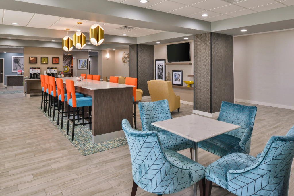 Hampton Inn Emporia, KS