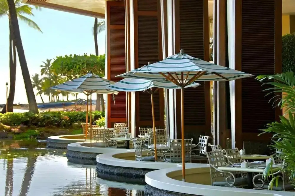 Room in Holiday House - Hgvc Hawaiian Village Resort & Spa, Hot Tub, Pool!