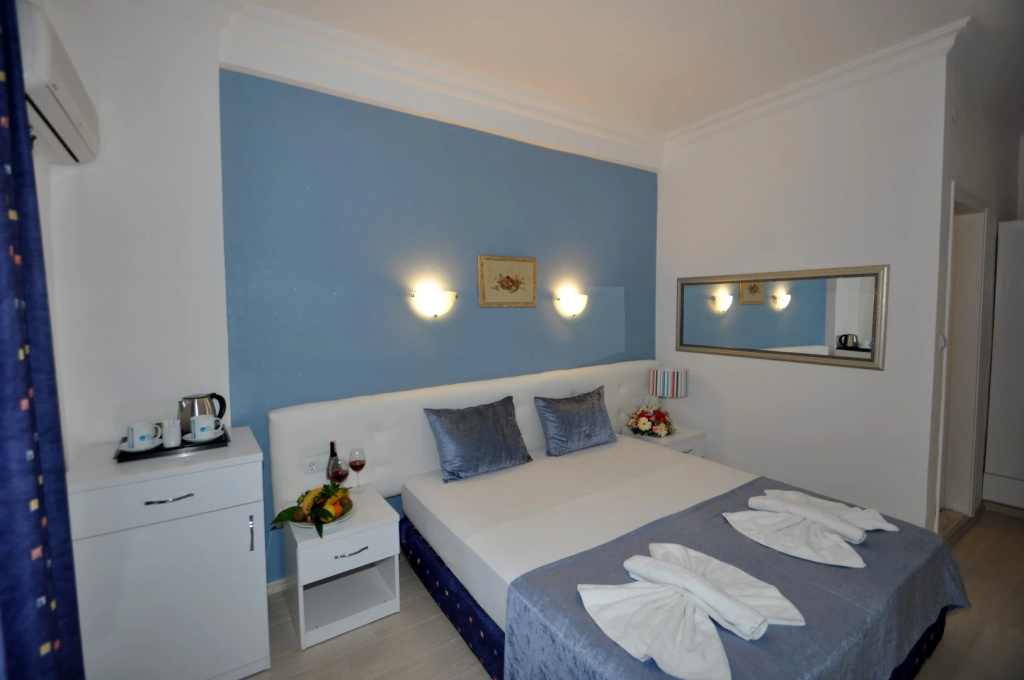 Navy Hotel