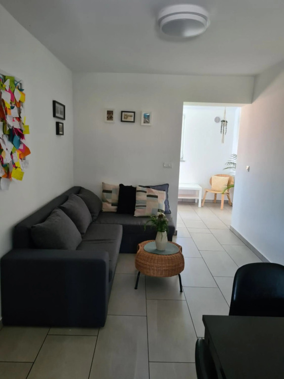 Rooms and apartments Vili