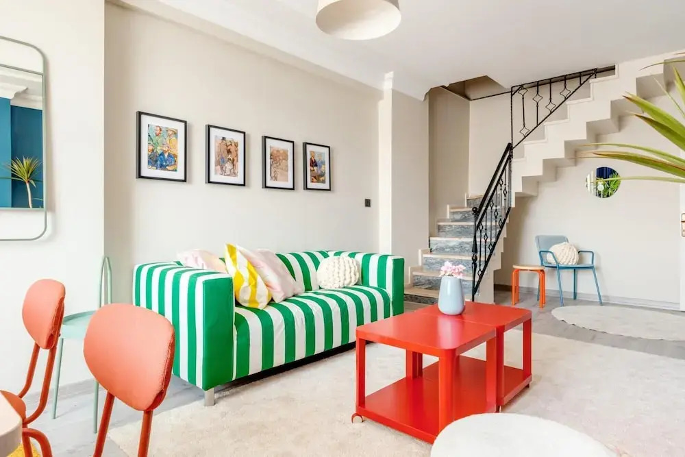 Vibrant Duplex With Terrace 2 min to Cevahir Mall