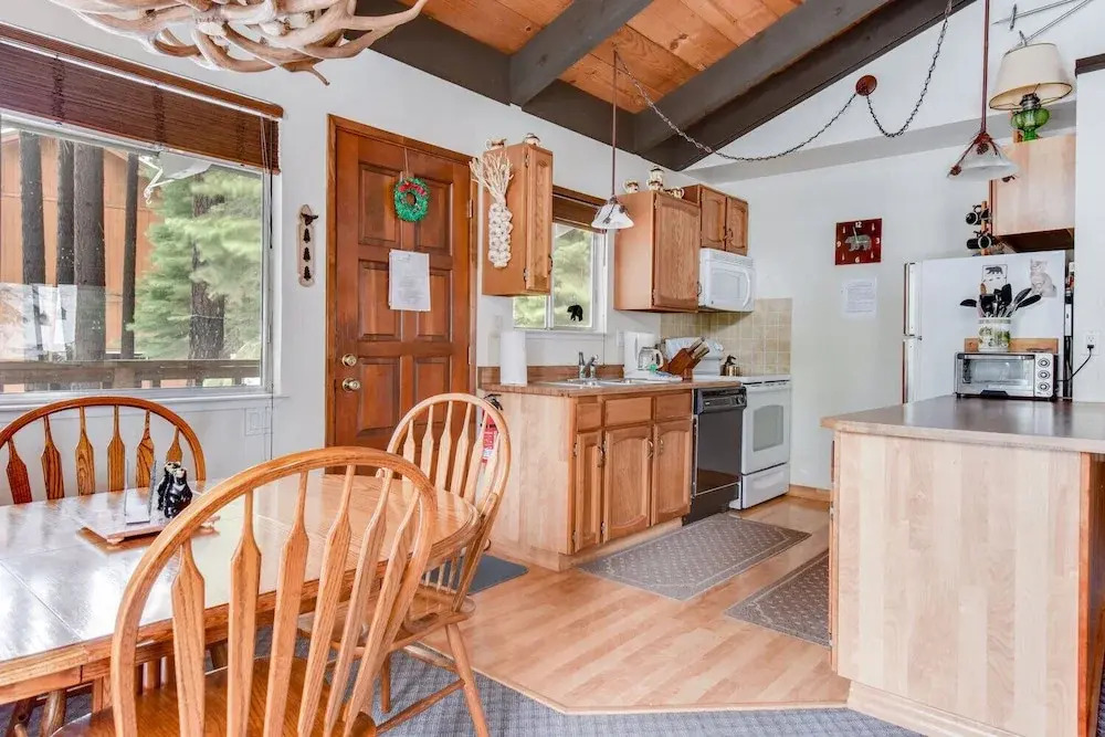 Cherry Hills Cabin - Sleeps 6, No Pets, Family Fun!