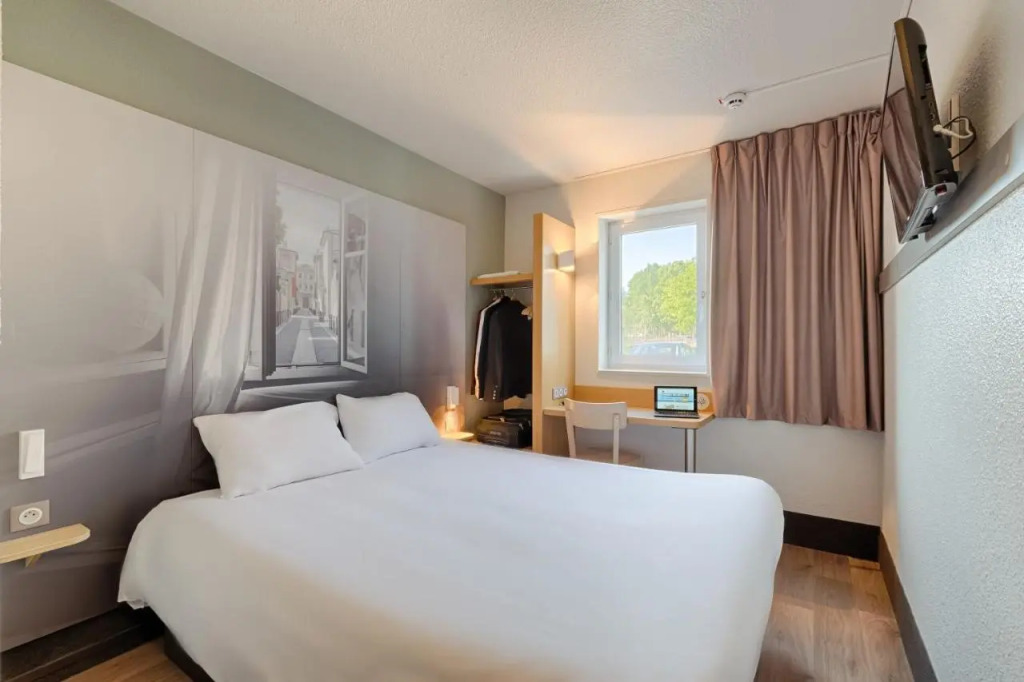 B&B HOTEL Aix-en-Provence Pont de lArc