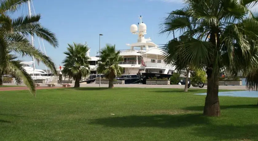 B&B Boat St. Katharine Barcelona