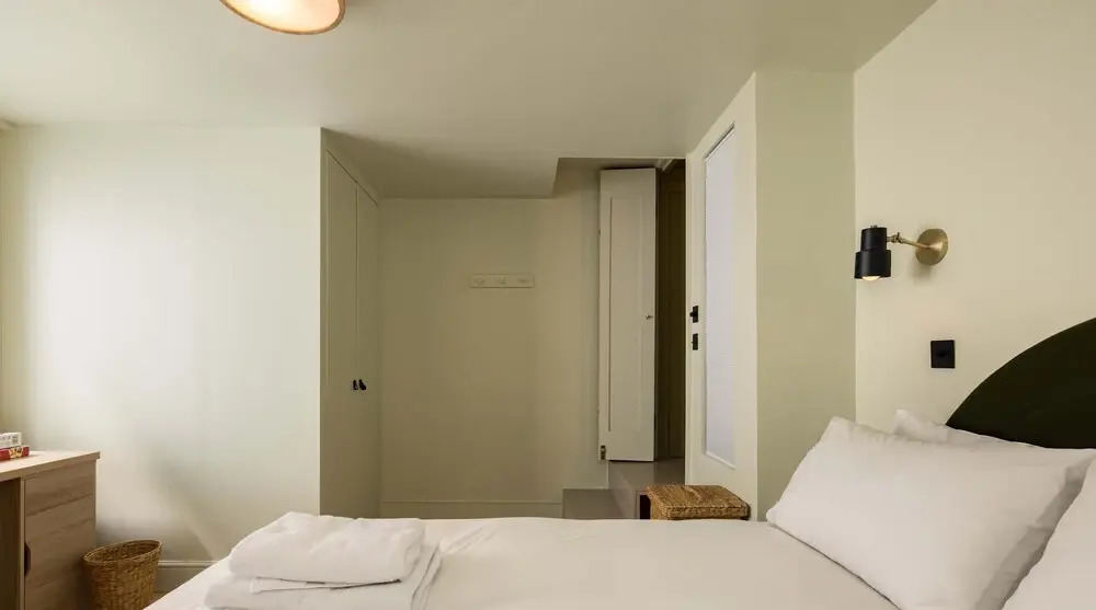 Beautiful Paddington Loft-style Apartment