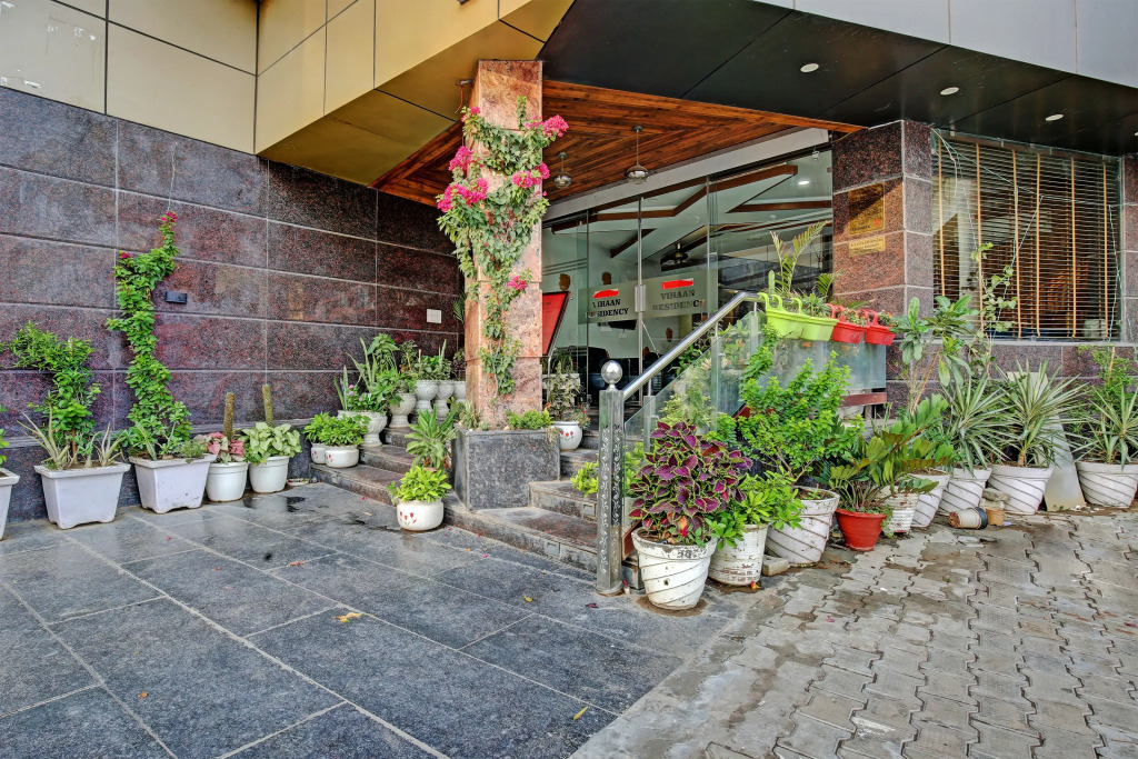 Super Townhouse by OYO Eastern View Formerly Vihaan Residency