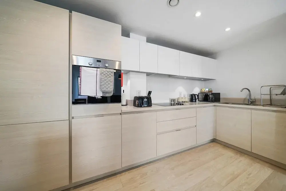 The Modern Apartments - 2 Bedroom with Parking by 360Stays