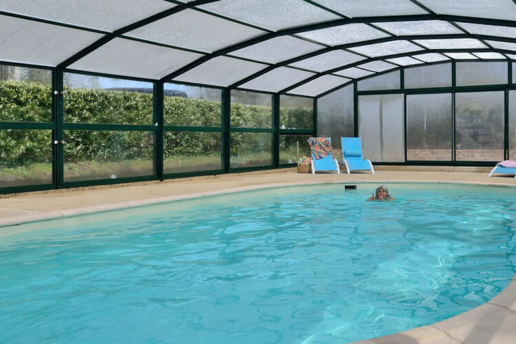 Serene Holiday Home in Cussac with Private Terrace, Barbeque