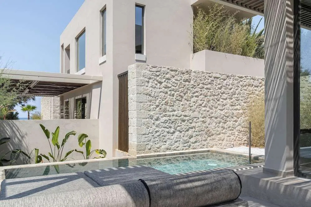 Dyo Beach Suites