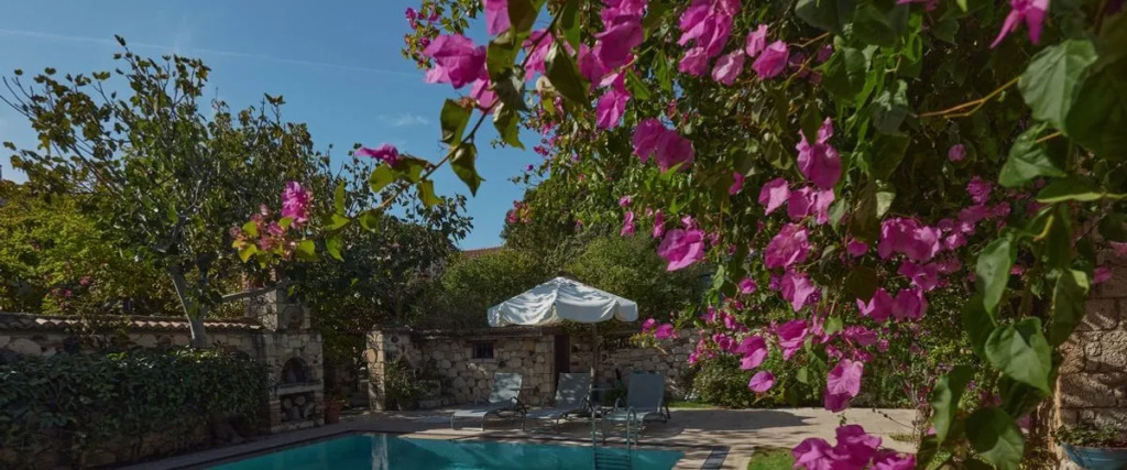 Alacati Zeytin Konak Hotel