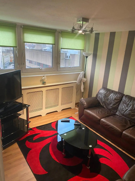 Snooozz - in the heart of Nottingham City Centre - in Victoria Centre Shopping Centre on Milton Street - Your own private Apartment next to the Hilton with full Kitchen and Television Lounge, plus Restaurants, Shops and Supermarket all onsite