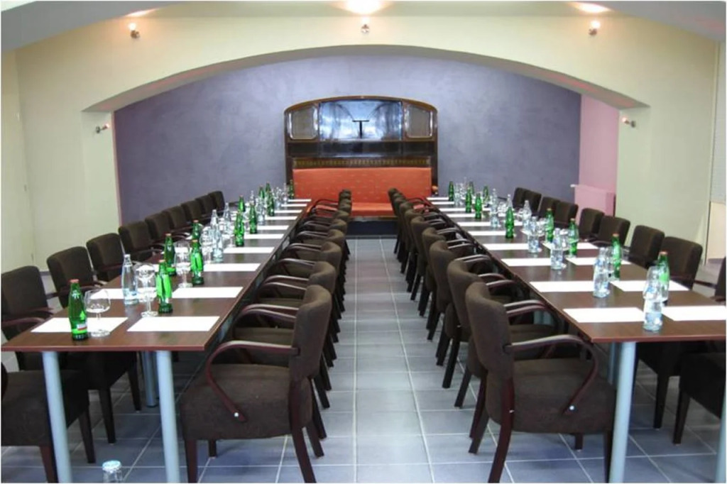 Hotel Okresní Dům