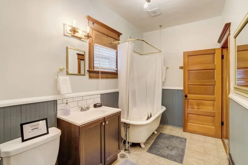 Historic Downtown Meets Modern Comfort