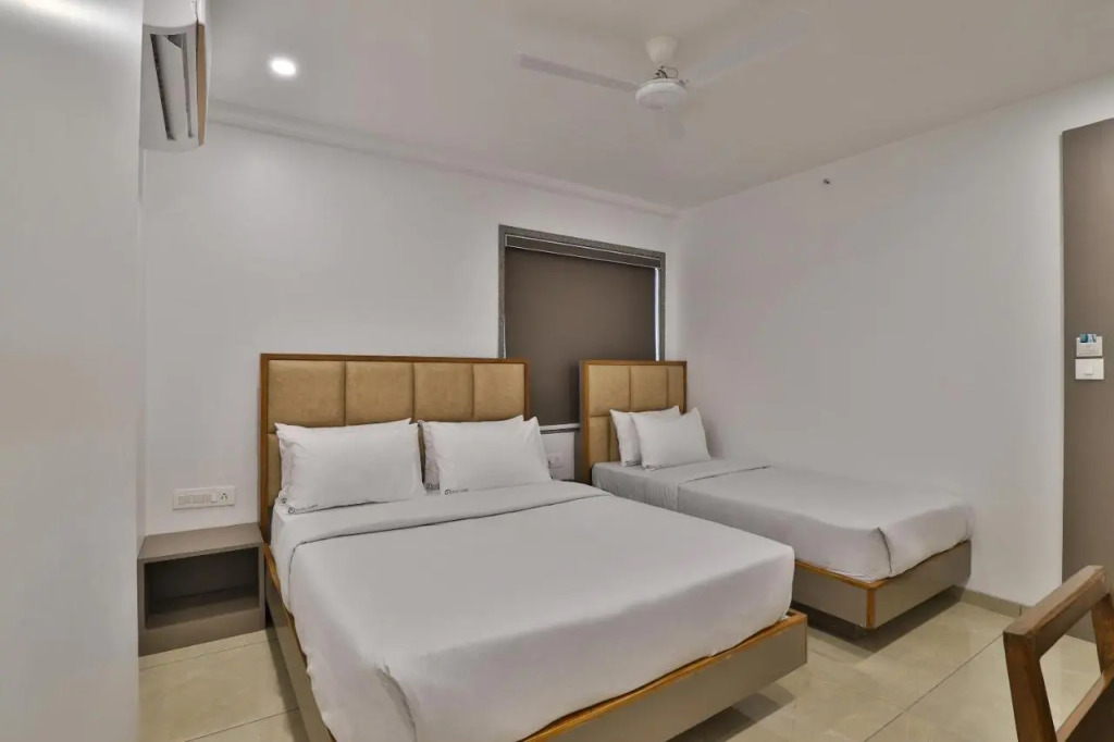 7 Orbit Hotel, Surat