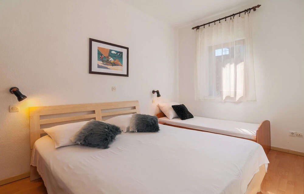 Stunning Apartment in Dugi Rat With 1 Bedrooms and Wifi