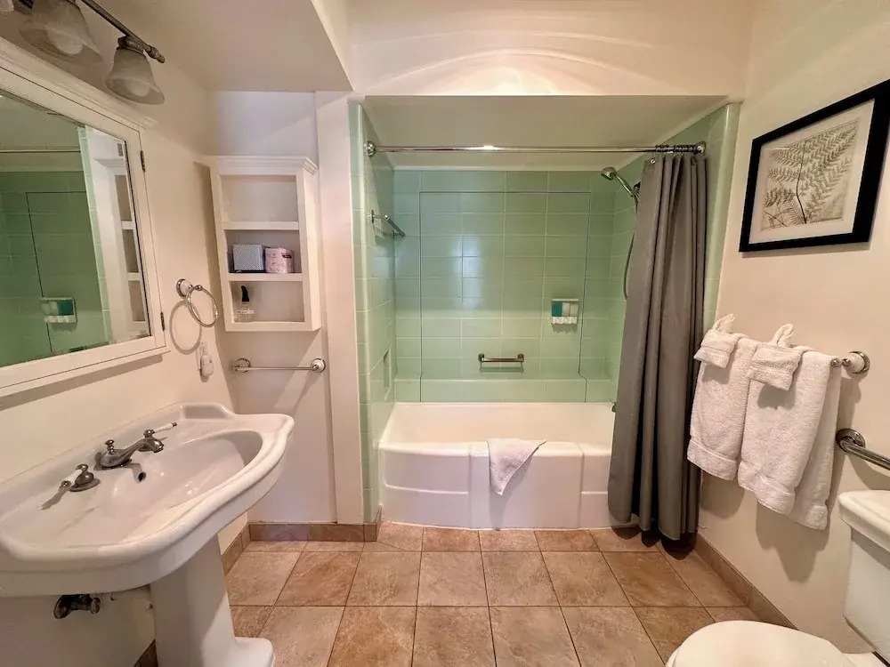Ojai Retreat & Inn