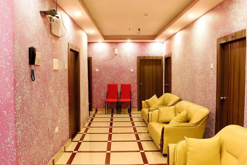 OYO 1628 Babul Hotel