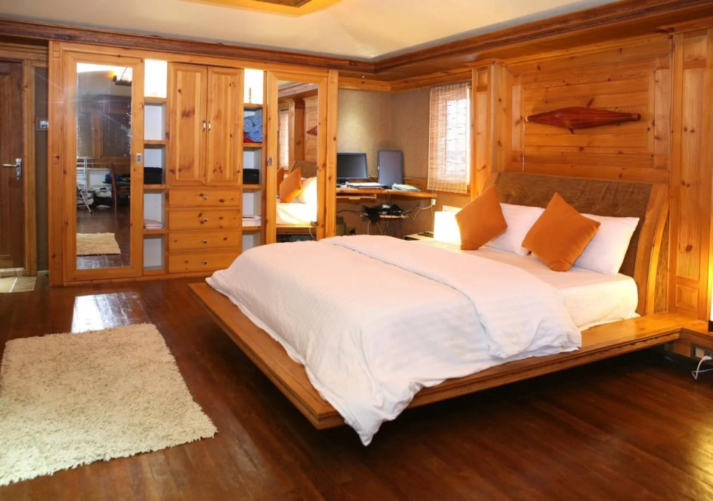 Eureka Serenity Athiri Inn