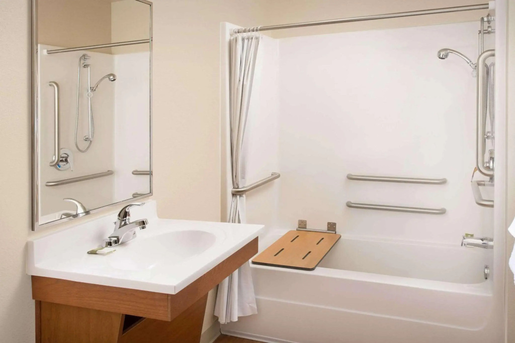 WoodSpring Suites Columbus NE I-270 Airport