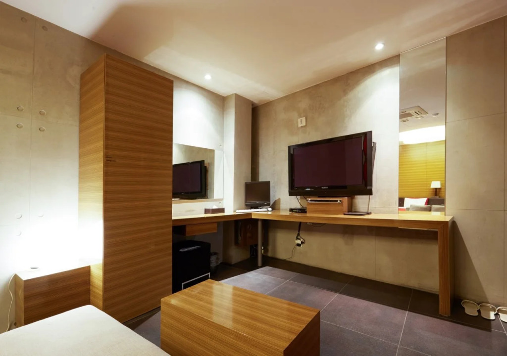 Tria Hotel
