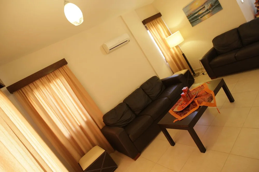 A Three-bedroom Villa With a Private Pool and Landscaped Garden Wi-fi