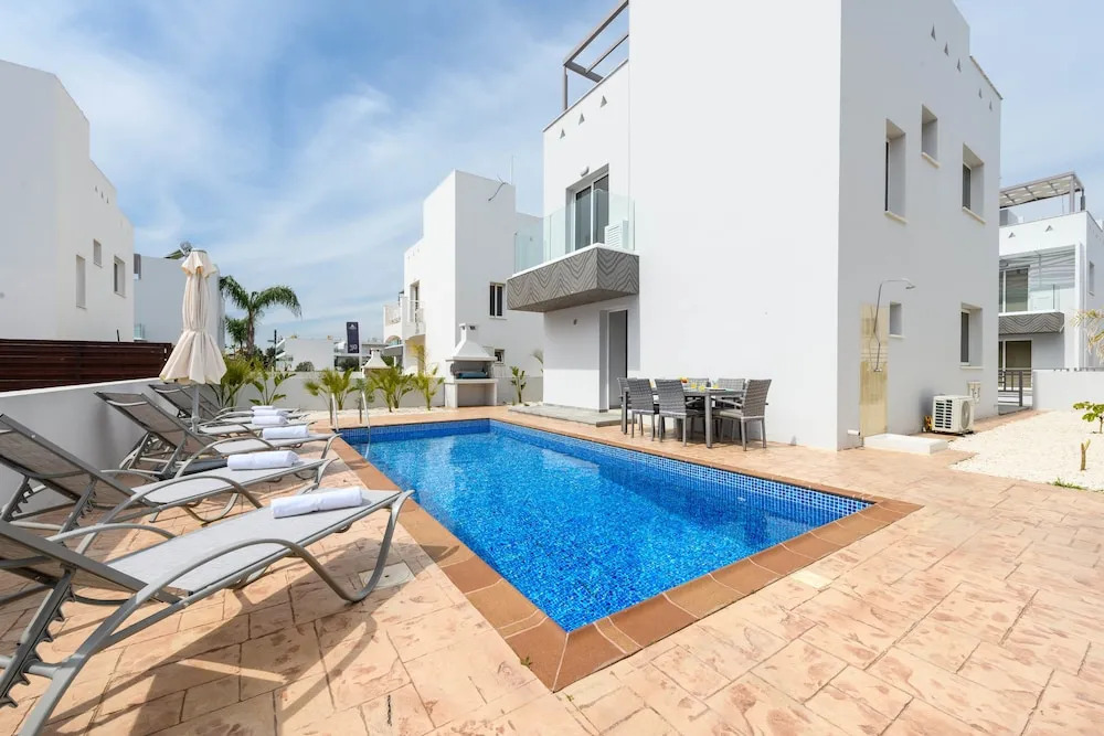Nissini Villa 18