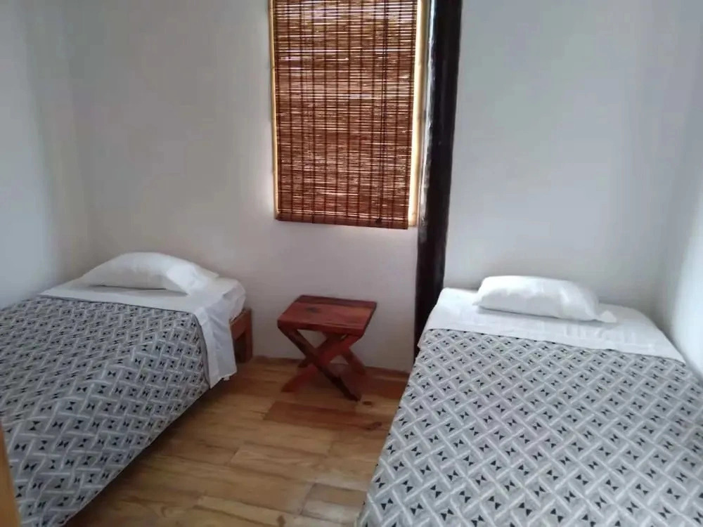 w Beachside 8BR Villa in Punta Veleros