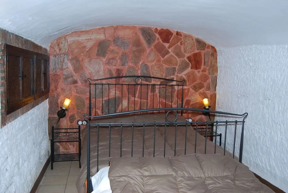 Cueva El Haro