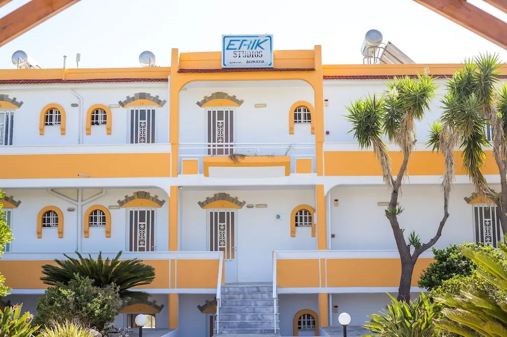 Elarin studios & apartments