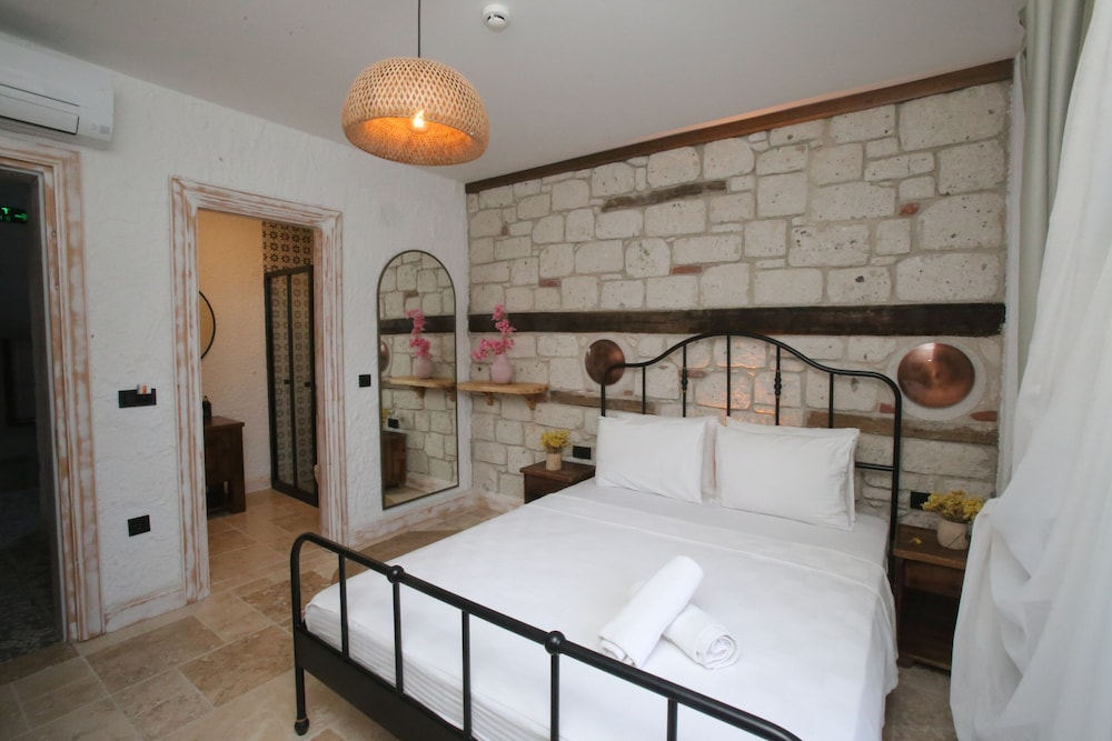Alaçatı Taş Otel
