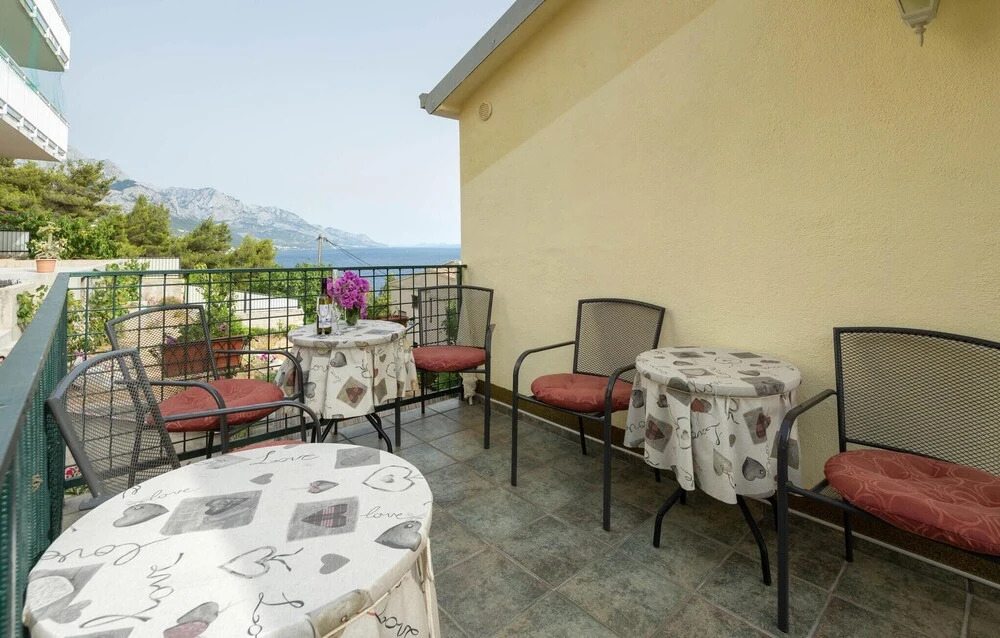 Nice Apartment in Pisak With 3 Bedrooms and Wifi