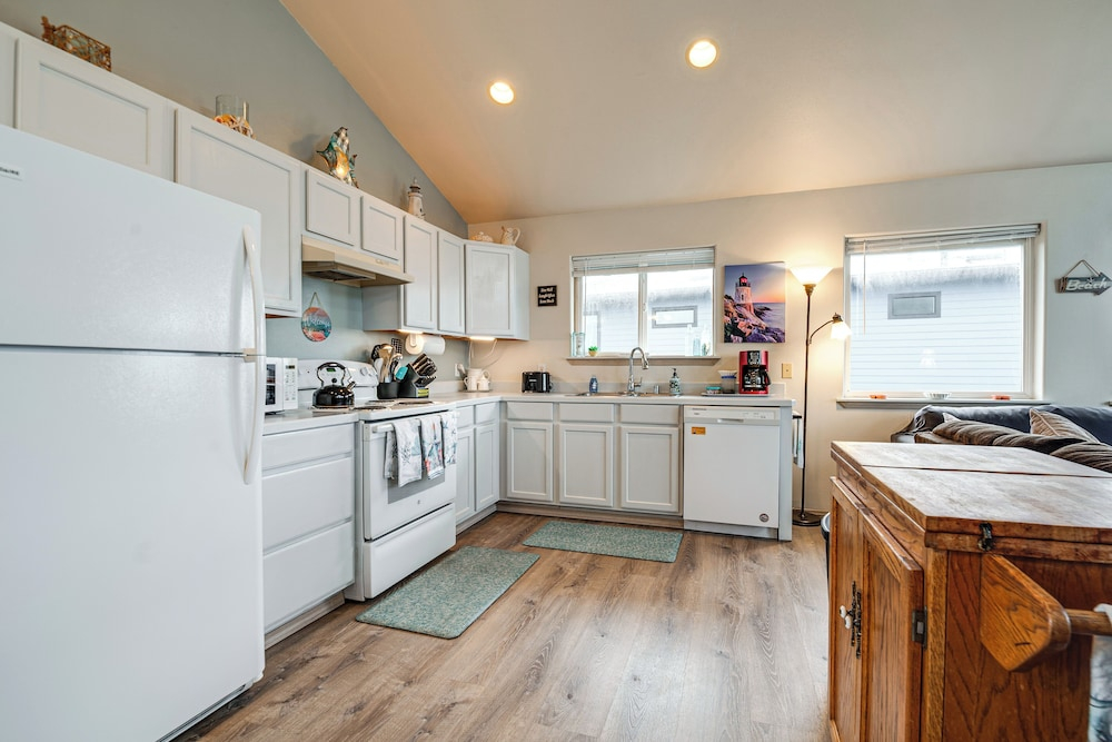 Beautiful Ocean Views! Westport Home Near Beach
