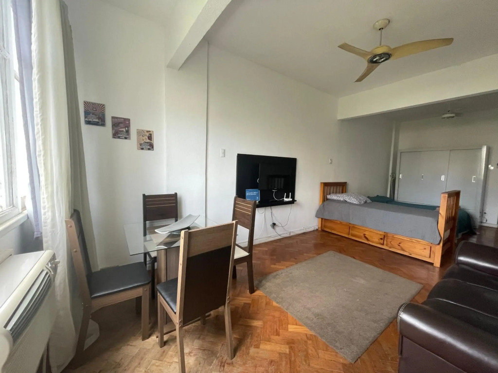 Apartamento mobiliado em Copacabana a 200m da praia