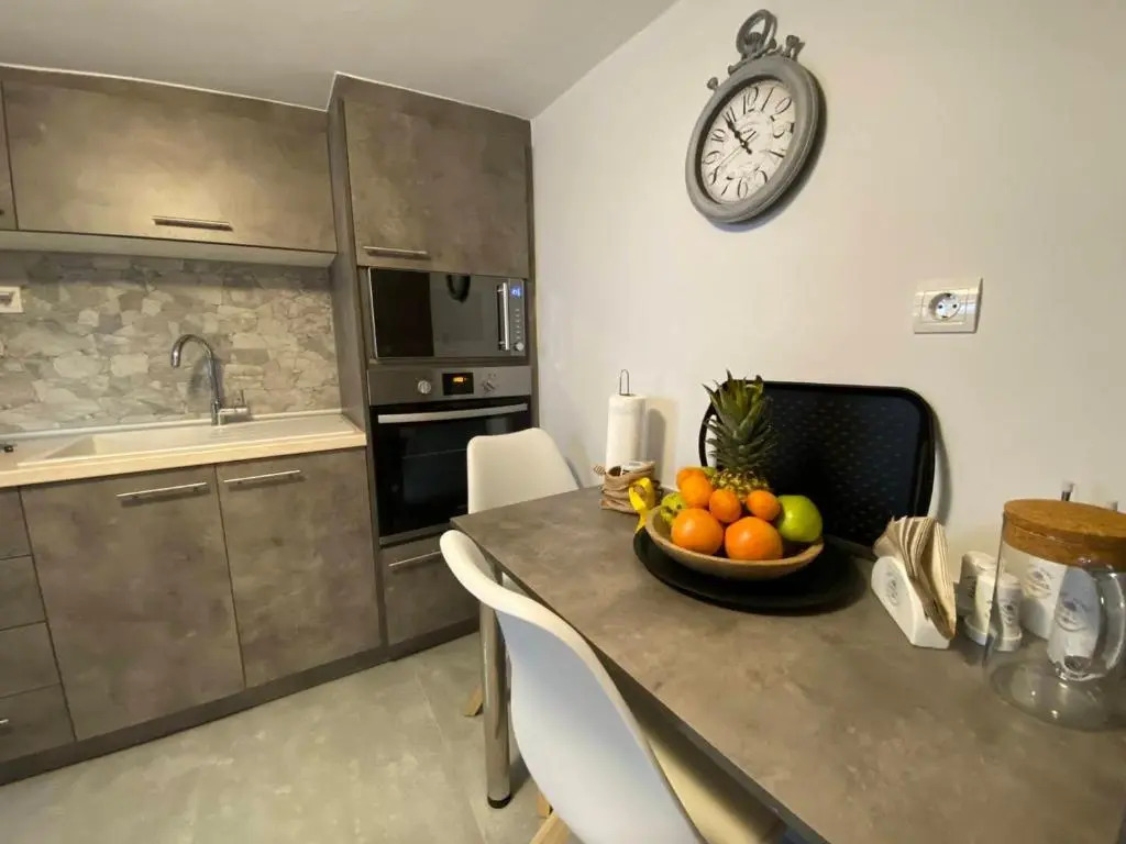 Lemon Suite