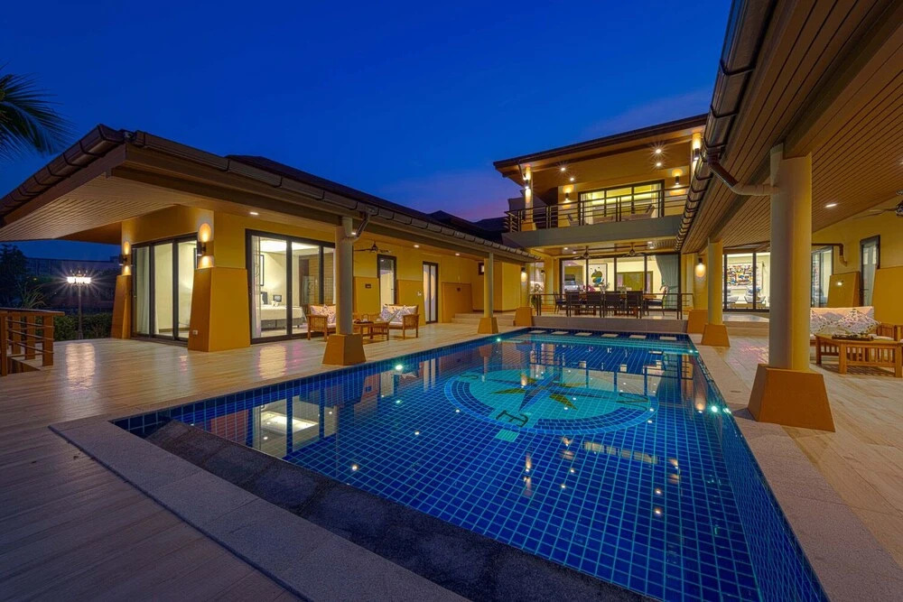 Luxury 5 Bedroom Villa Close to Beach SRS