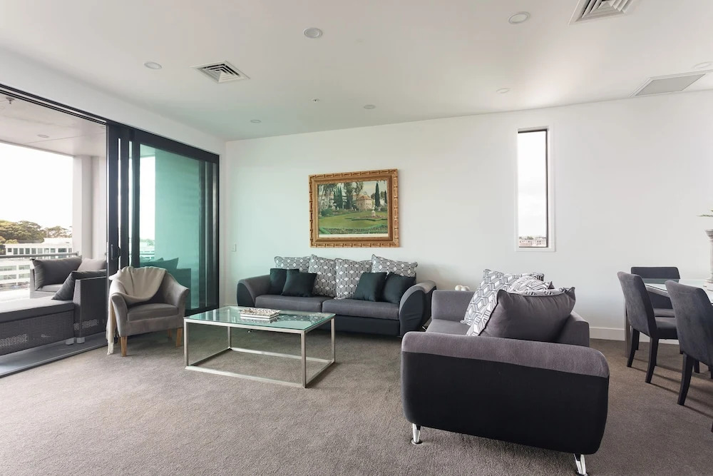 Panoramic views and style