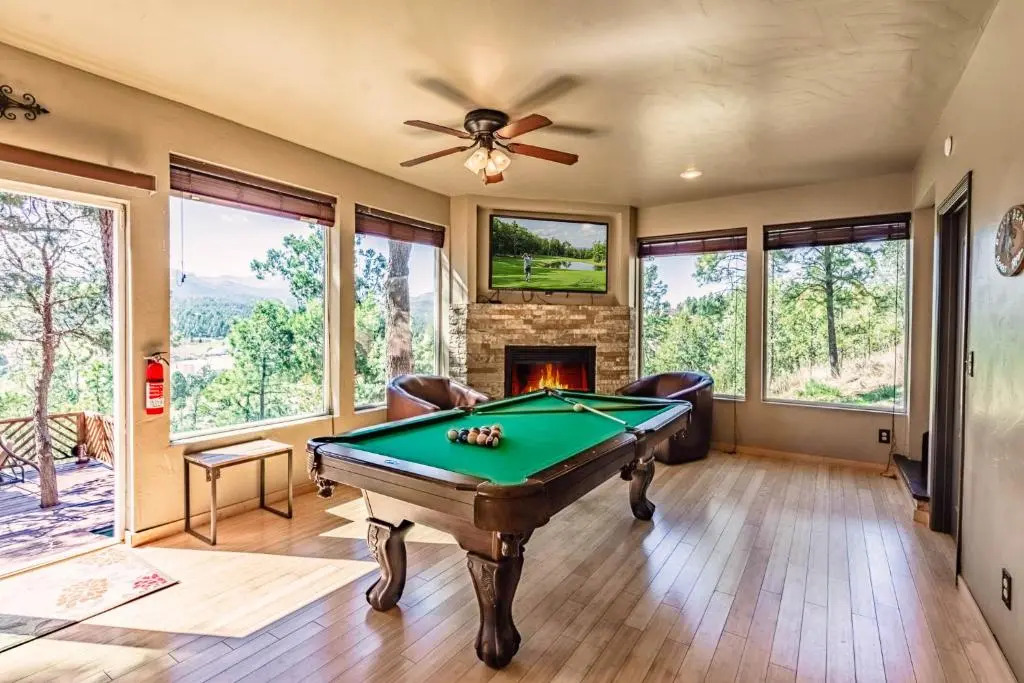 Clearview, 6 Bedrooms, Hot Tub, Pool Table, Views, Pet Friendly, Sleeps 14
