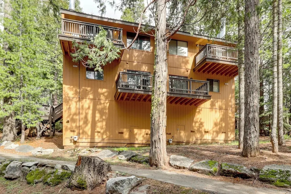 2 Mi to Dorabella Cove: Dog-friendly Townhouse