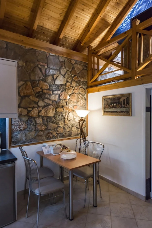 Home Love, stone house by the pool near the sea