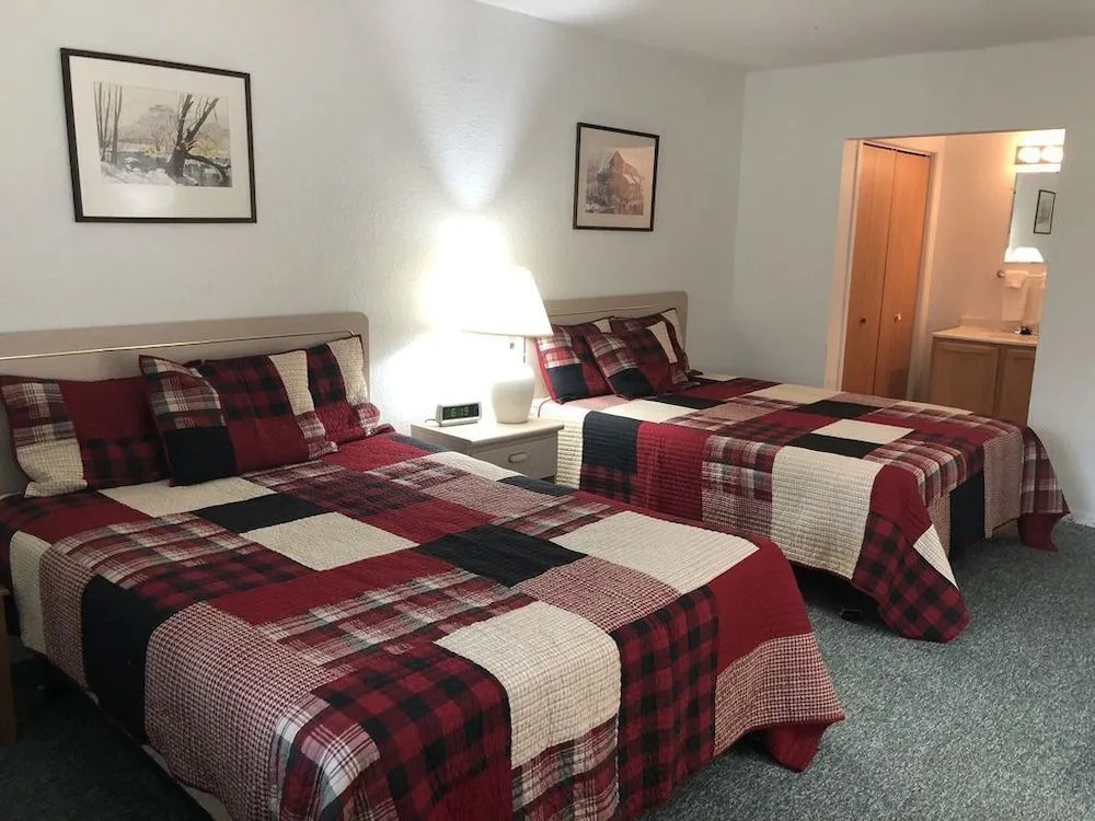 Trails Inn Quadna Mountain Motel