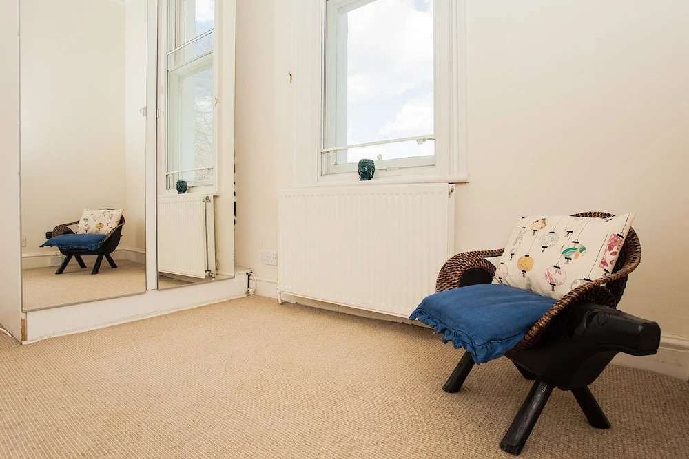 West Kensington 1 Bedroom Flat