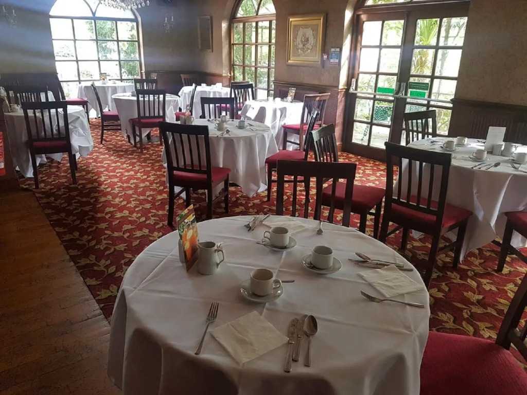 Bredbury Hall