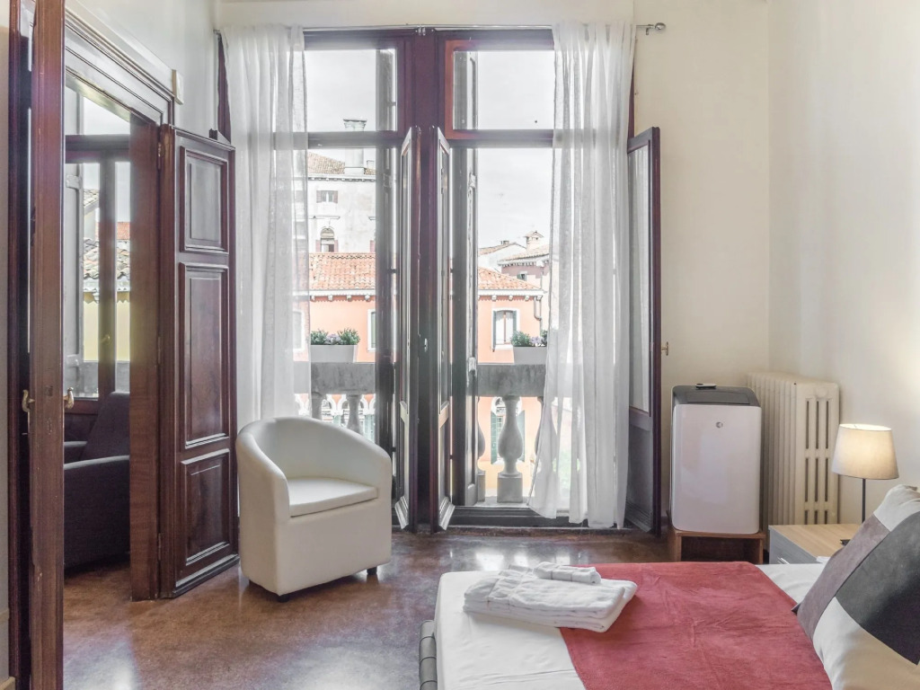 Riva Palace Apartments by Wonderful Italy