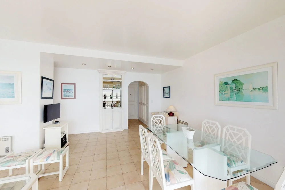 Oceana Suites Vanguardia