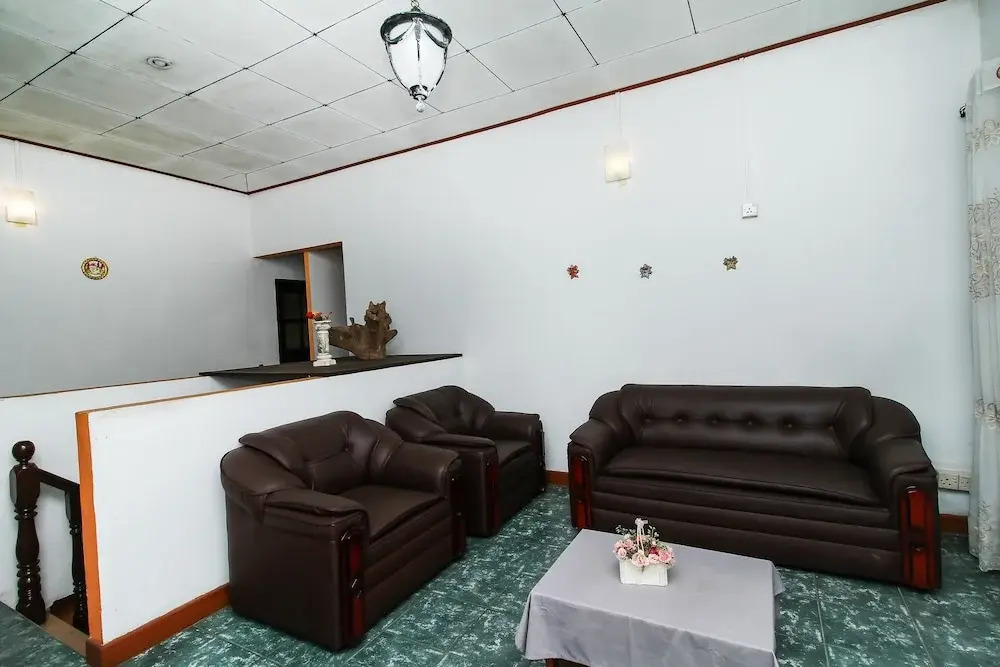OYO 336 Airport Residencies