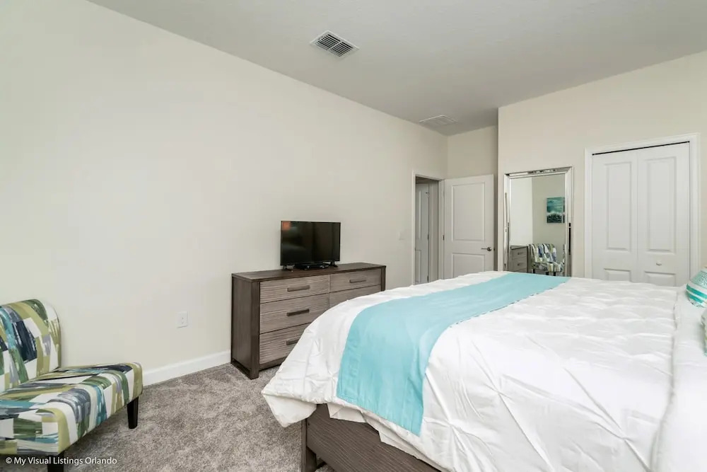 9 Bdrm5 Bathchampions Gate