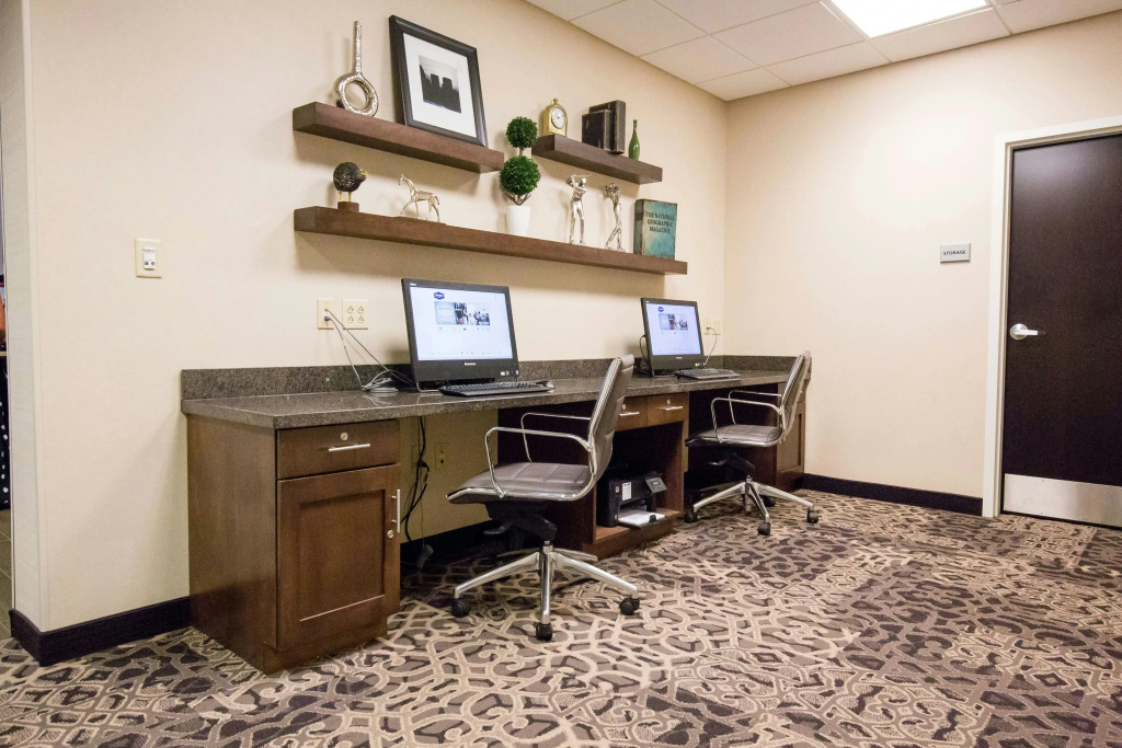 Hampton Inn & Suites - Pittsburgh/Harmarville, PA