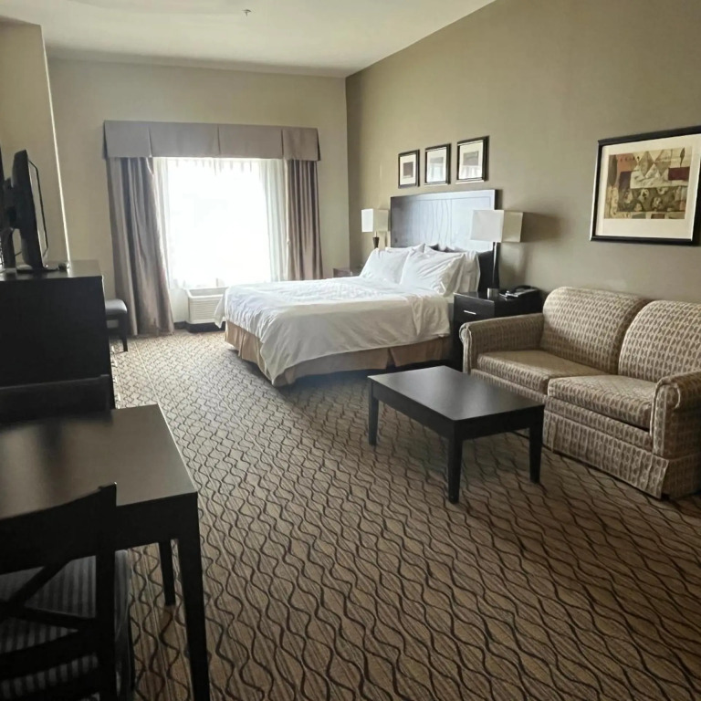 Holiday Inn Express & Suites Deming Mimbres Valley by IHG